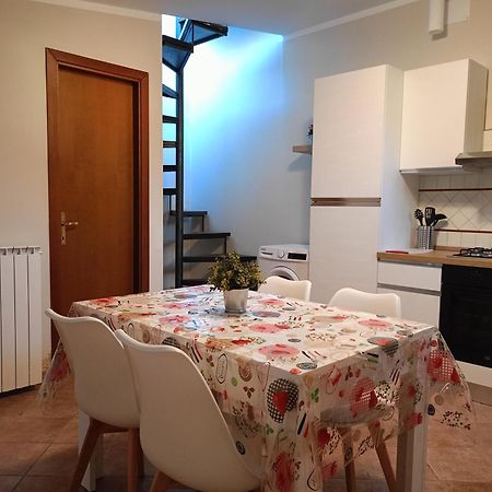 Per Chi Ama Mare E Montagna! Villa Камайоре Екстериор снимка